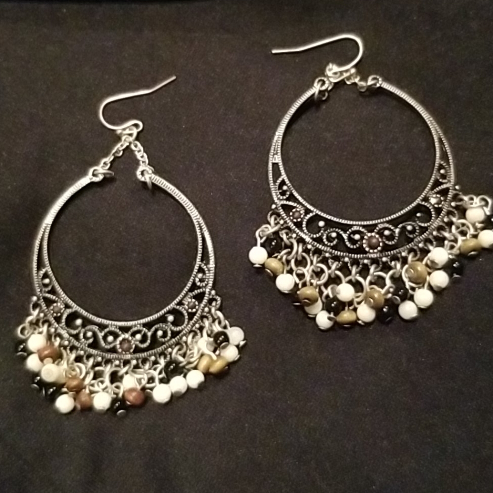 Sexy carefree earrings! Hobo hoops with beads